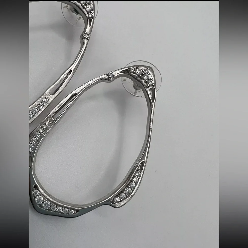 Kendra Scott "Livi" Frontal Silver Plated Crystal Drop Earrings RARE - Picture 6 of 9